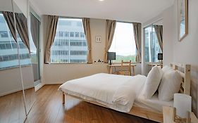 Central 2-Bed With Gym And Secure Parking
